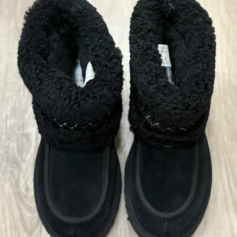 NEW Ugg Mini UGGbraid size 6
